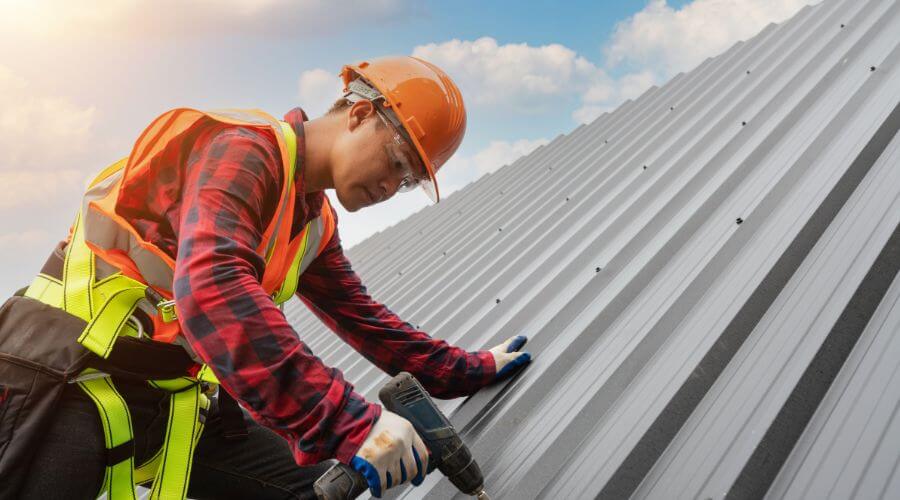 GAF certified roofer in Montgomery, IL